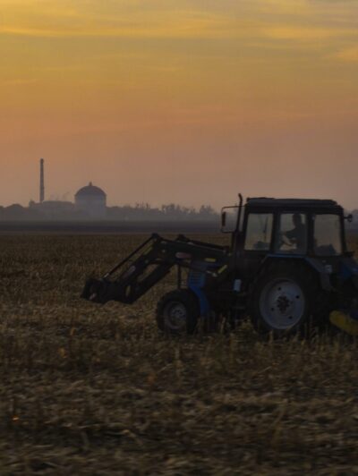 Tractor Transportation by ETS – Fast, Cost-Effective, and Reliable