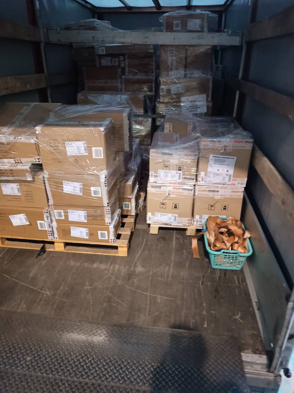 Одяг із Неаполя в Київ