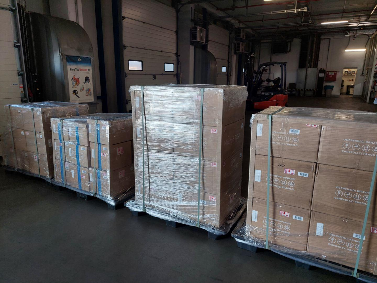 Доставка обладнання з України в США