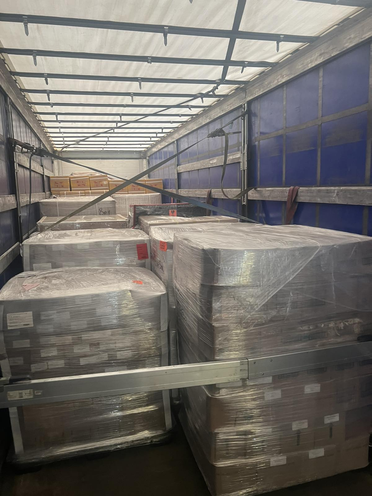 Доставка косметики із США в Україну